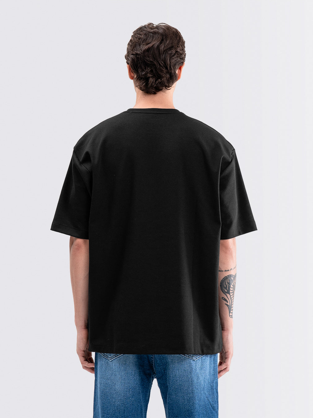 Boxy Ease Tee Black